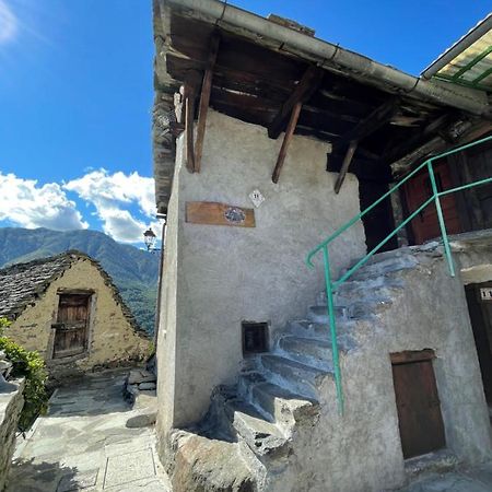 Casa Vacanze La Carbunera Villa Domodossola Ngoại thất bức ảnh