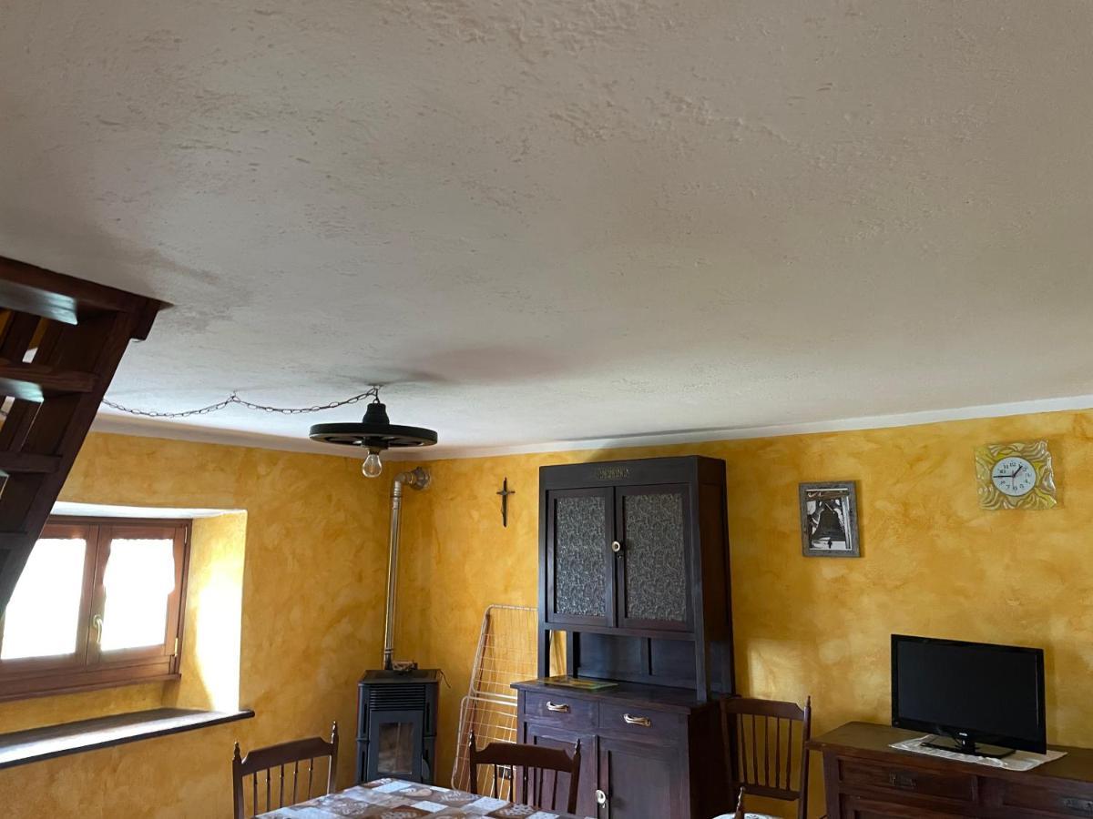 Casa Vacanze La Carbunera Villa Domodossola Ngoại thất bức ảnh