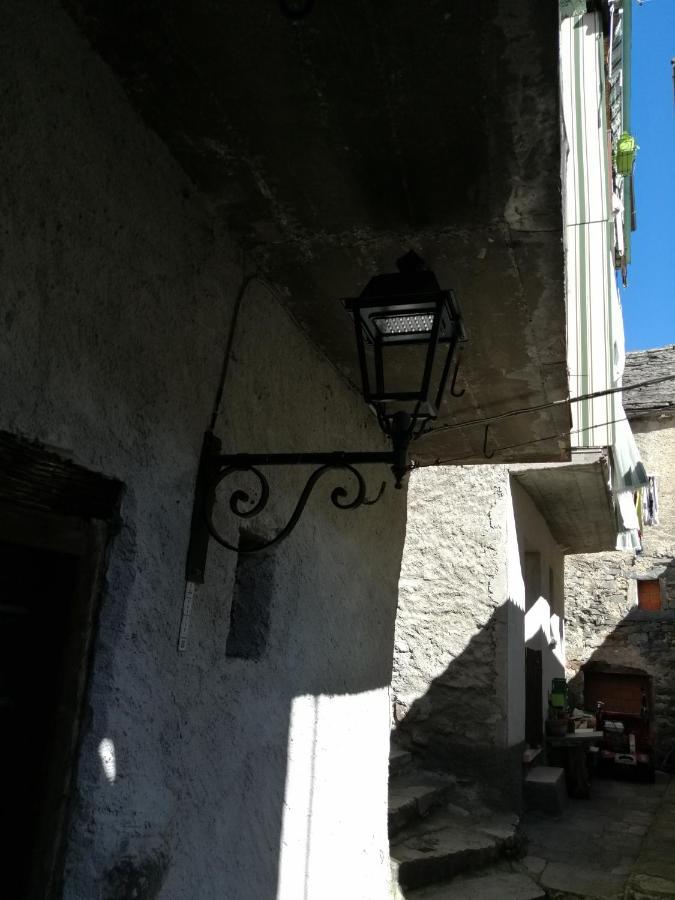 Casa Vacanze La Carbunera Villa Domodossola Ngoại thất bức ảnh